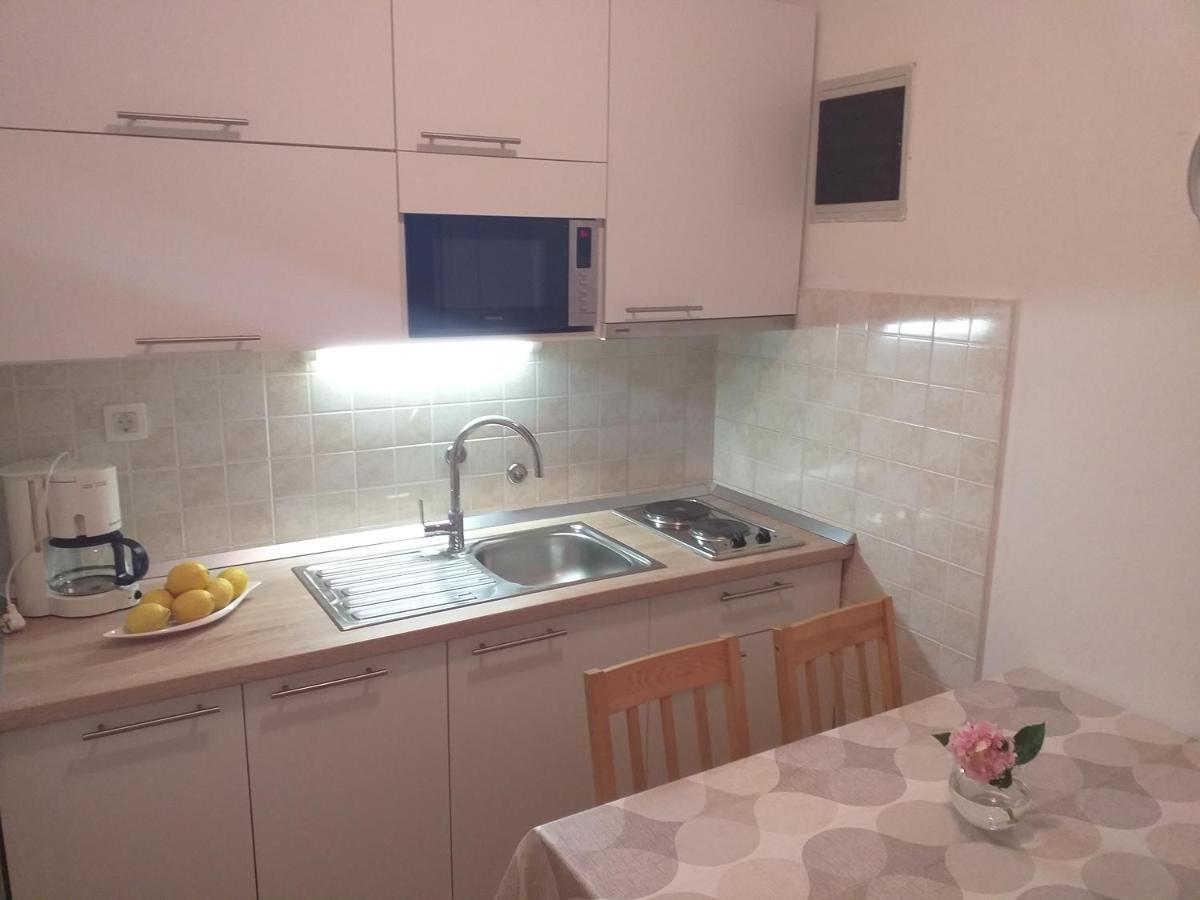 Apartments Lena Sukosan Ngoại thất bức ảnh