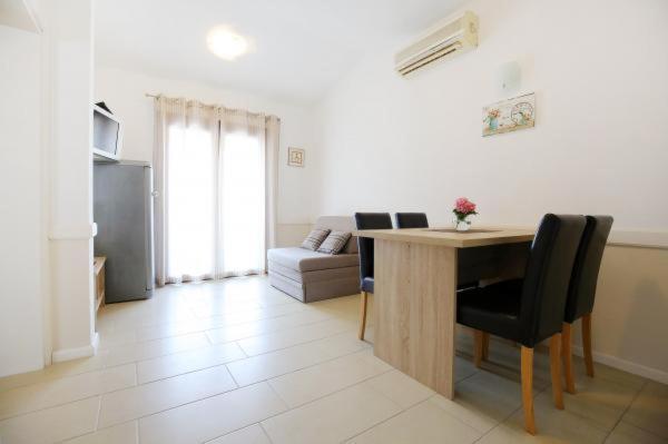 Apartments Lena Sukosan Ngoại thất bức ảnh