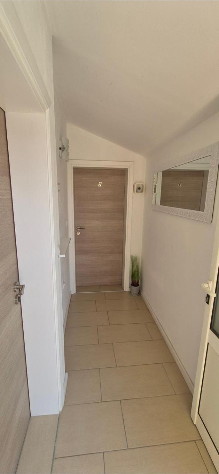 Apartments Lena Sukosan Ngoại thất bức ảnh